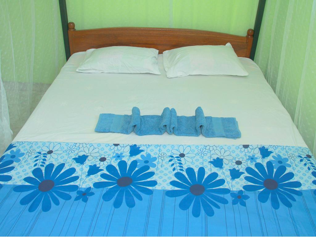 Hotel Mirissa Harbour View Habitación foto