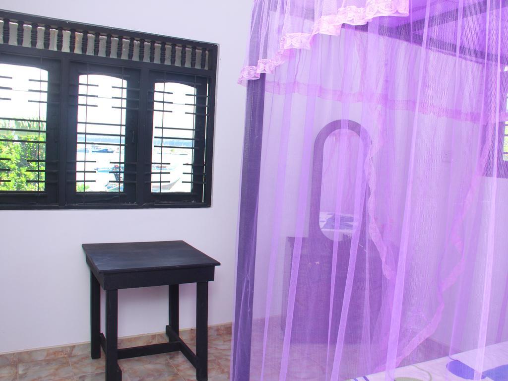 Hotel Mirissa Harbour View Habitación foto